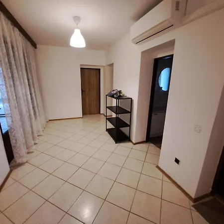 Surany Albergue Nové Zámky