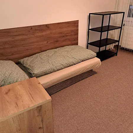 ホステル Surany *