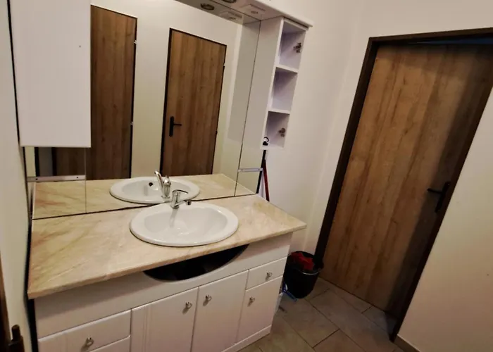 Surany Hostel Nové Zámky